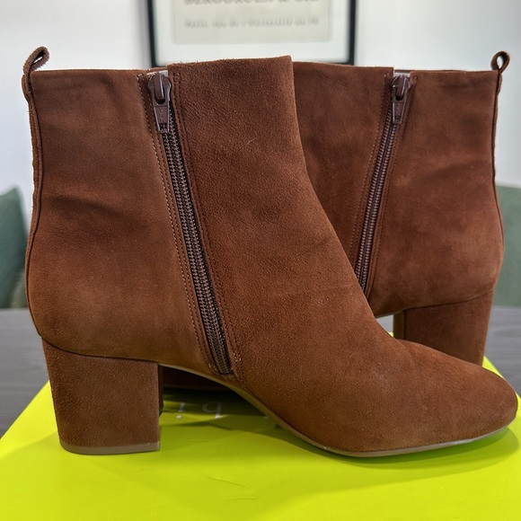 Gianni Bini NWT Suede Ankle Bootie Size 9 - Picture 5 of 6